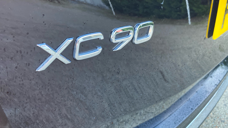 Volvo XC90 2.0 T8 PHEV Ultra Dark 5dr AWD Geartronic Estate